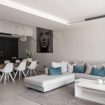 Luxury 5 Bedroom Town-House, The Island, Estepona