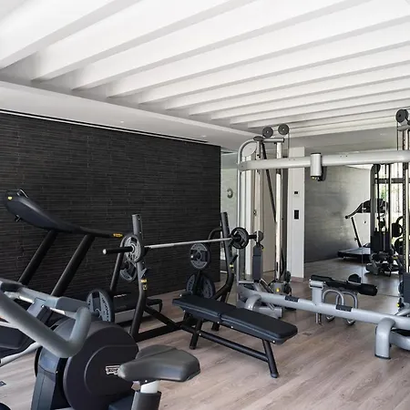 Luxury 5 Bedroom Town-House, The Island, Estepona * 에스테포나