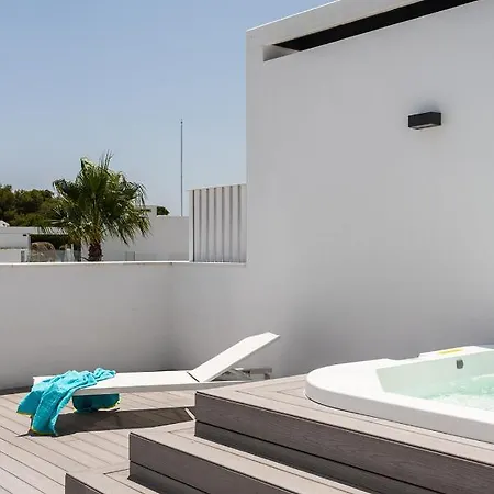 펜션 Luxury 5 Bedroom Town-House, The Island, Estepona