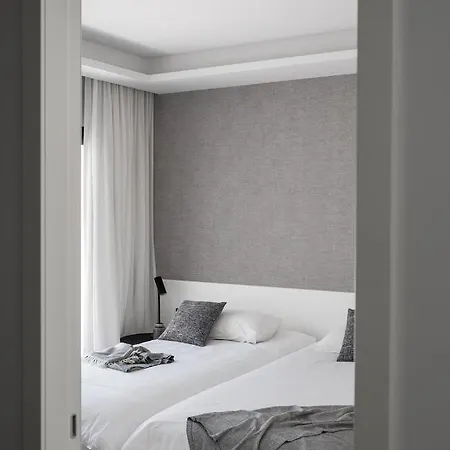 Luxury 5 Bedroom Town-House, The Island, Estepona 에스테포나