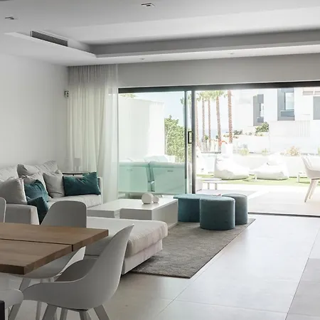 Luxury 5 Bedroom Town-House, The Island, Estepona