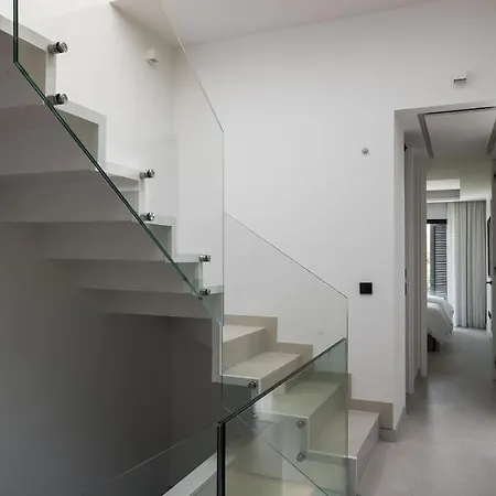 Luxury 5 Bedroom Town-House, The Island, Estepona *