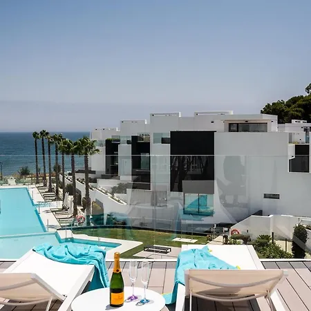 Luxury 5 Bedroom Town-House, The Island, Estepona 에스테포나