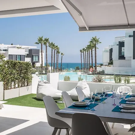 Luxury 5 Bedroom Town-House, The Island, Estepona 펜션 *